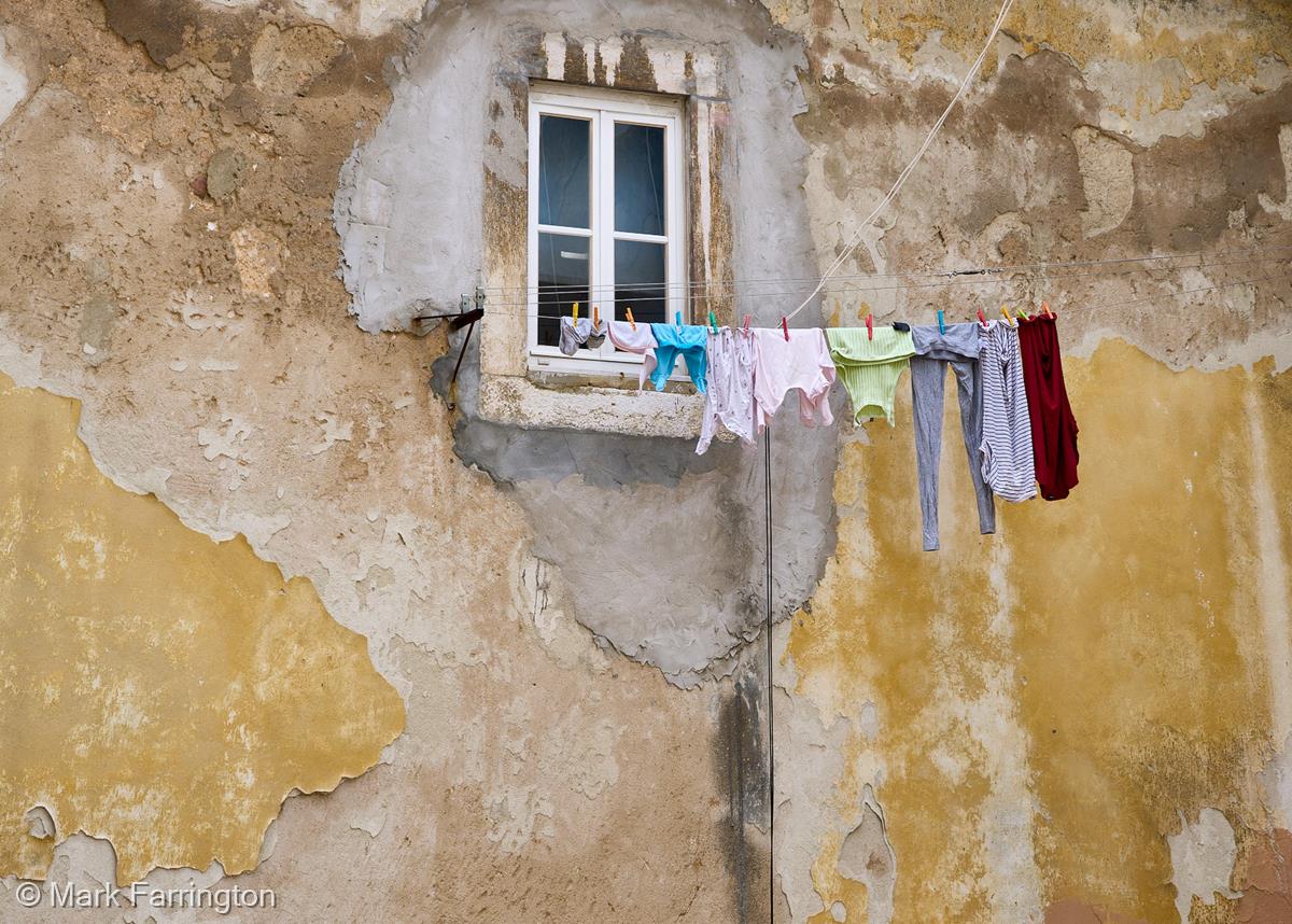 Alfama, Lisbon by Mark Farrington